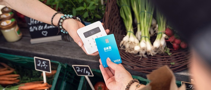 DKB befragt Kunden zur Visa Debitkarte