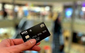 Die Deutschland-Kreditkarte in der Shopping-Meile