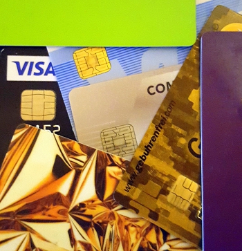 Was ist der Unterschied zwischen einer Kredit- & EC-Karte?