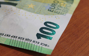 Hundert Euroschein - Bargeld